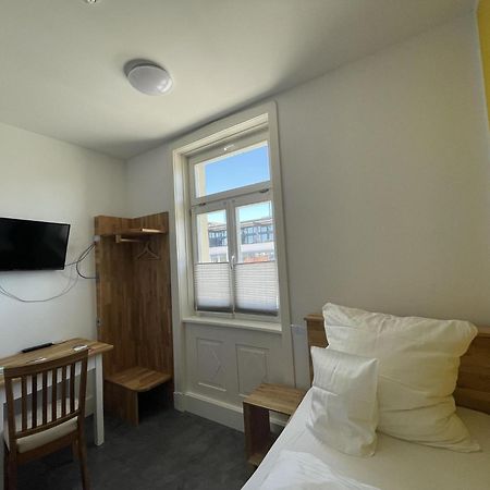 Hotel Bahnhof بالينغن الغرفة الصورة