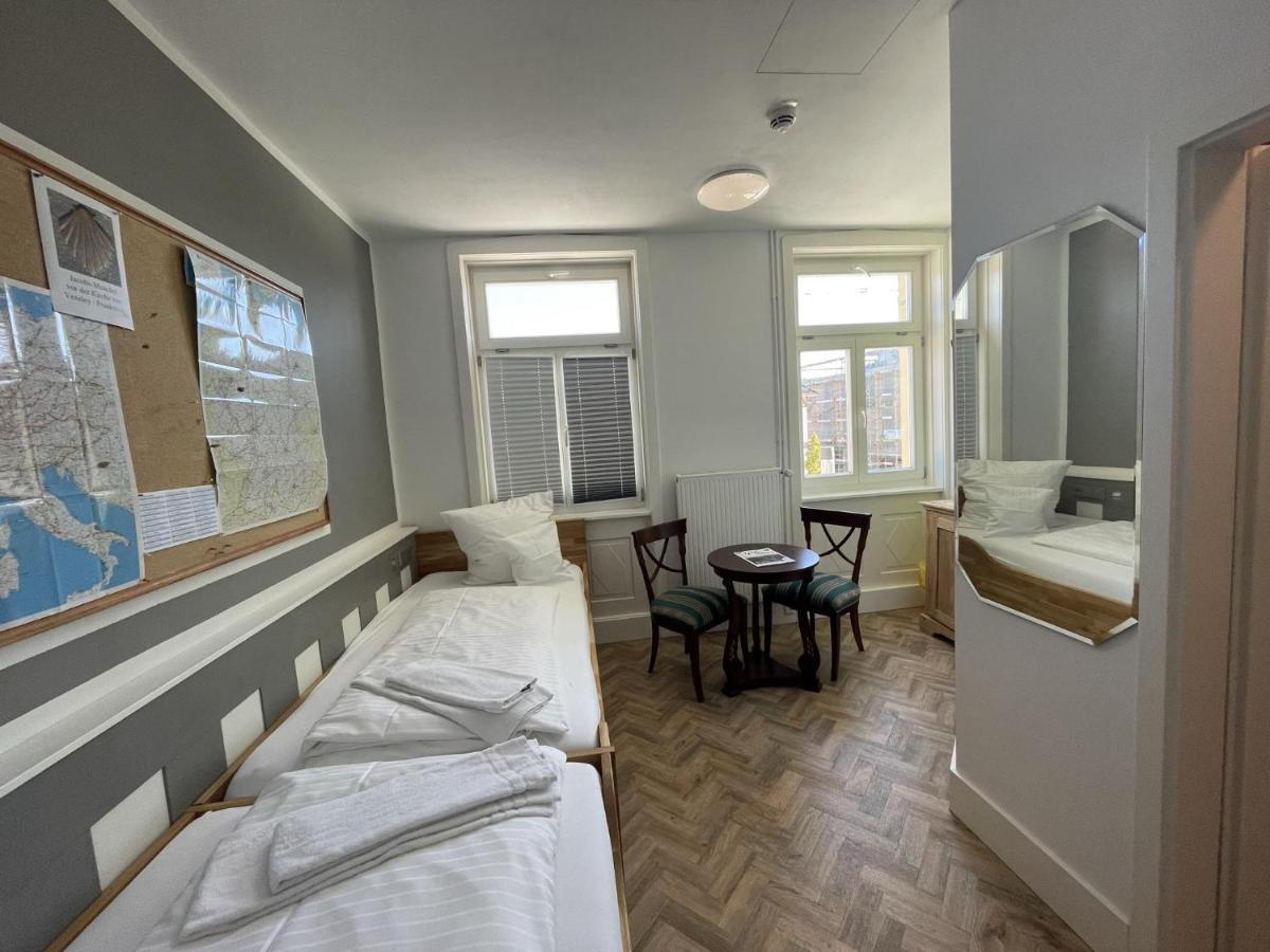 Hotel Bahnhof بالينغن المظهر الخارجي الصورة