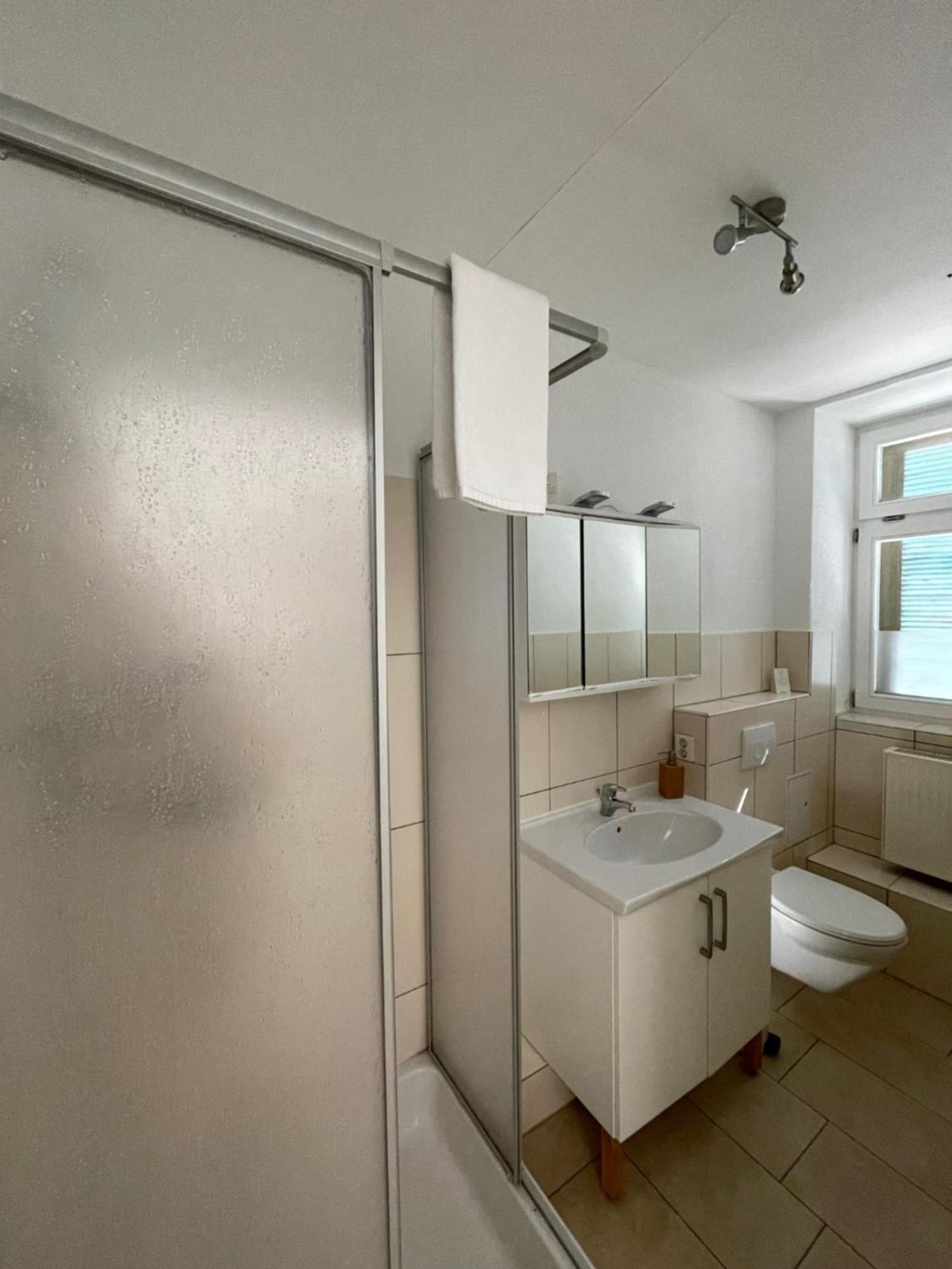 Hotel Bahnhof بالينغن الغرفة الصورة