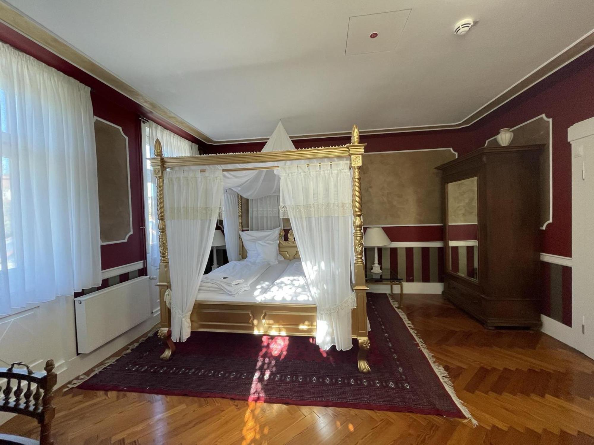 Hotel Bahnhof بالينغن الغرفة الصورة